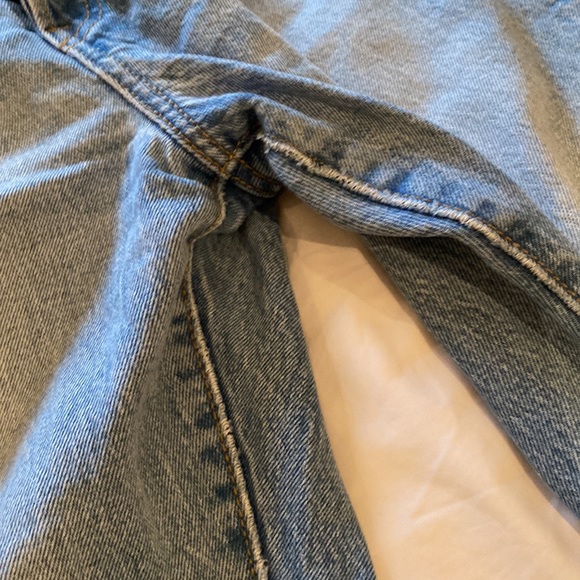 Levi’s jeans. Size 28 - Picture 4 of 4